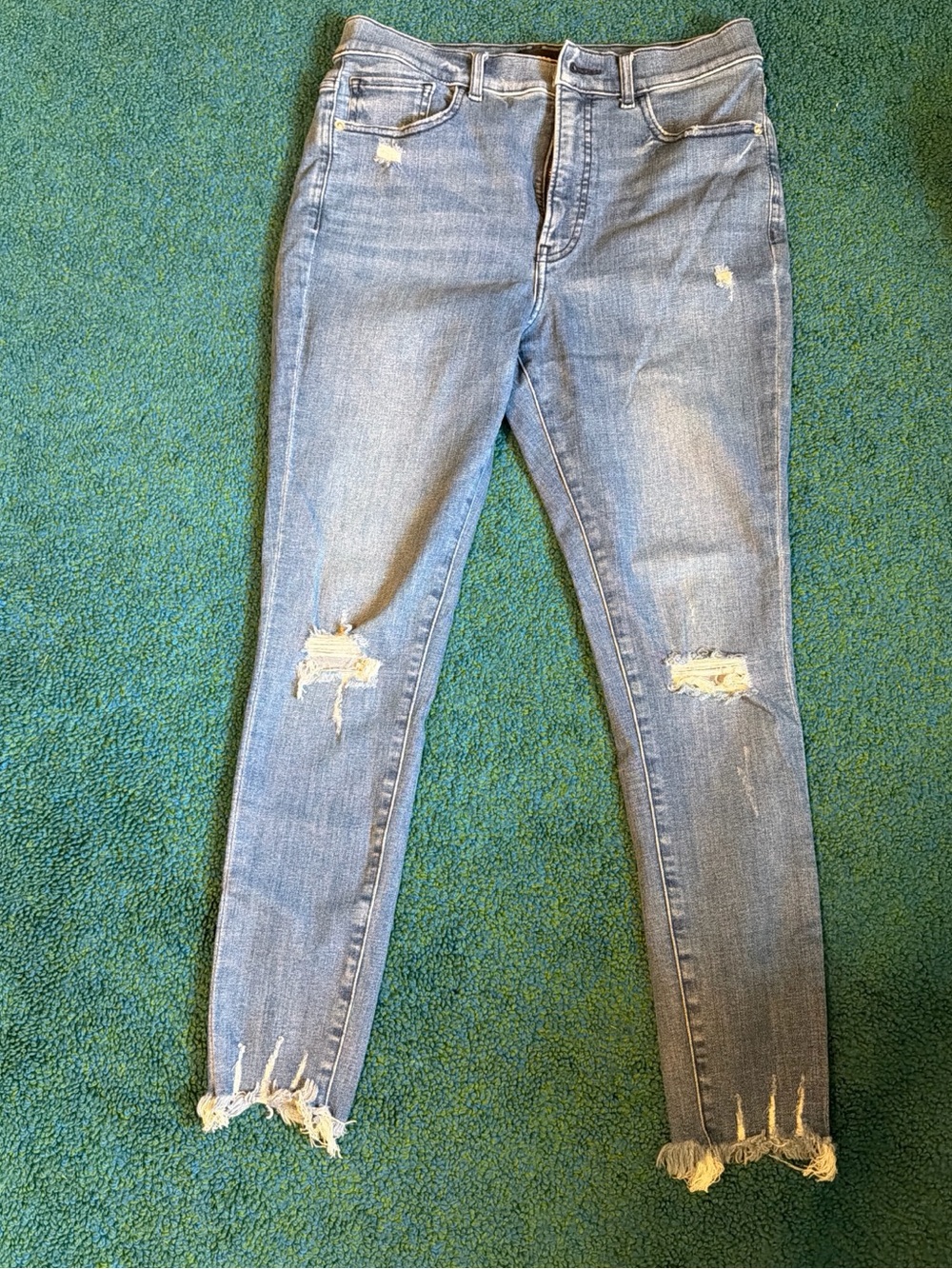 Women’s Light Blue Distressed Skinny Jeans